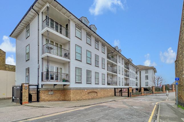 Thumbnail Flat for sale in Heritage Quay, Commercial Place, Gravesend, Kent