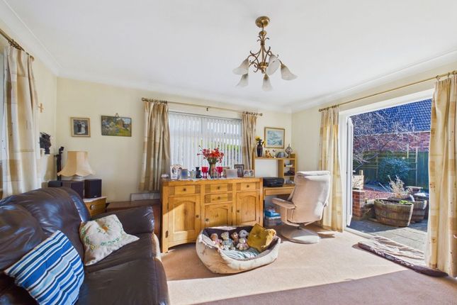 1, Meadowfields, Whitby photo 3