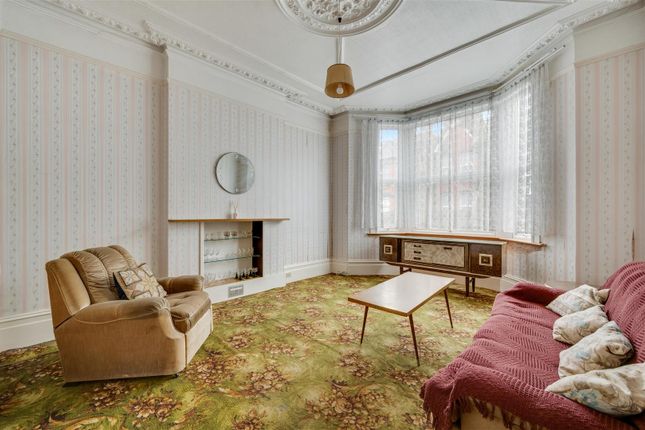 9, Harlesden Gardens, London photo 4