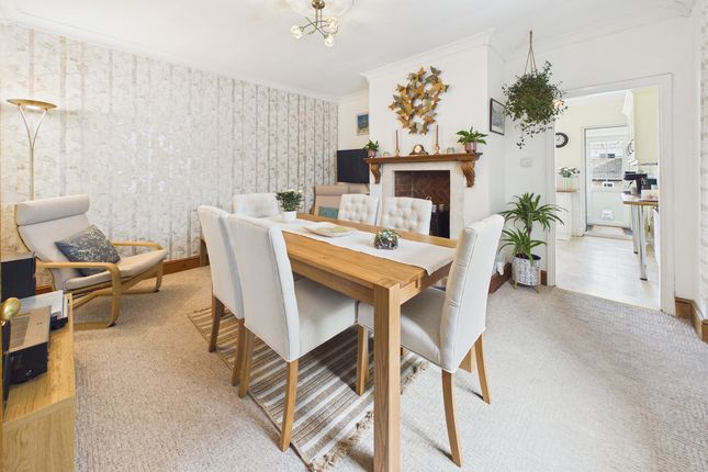 45, Park Road, Boxmoor photo 3