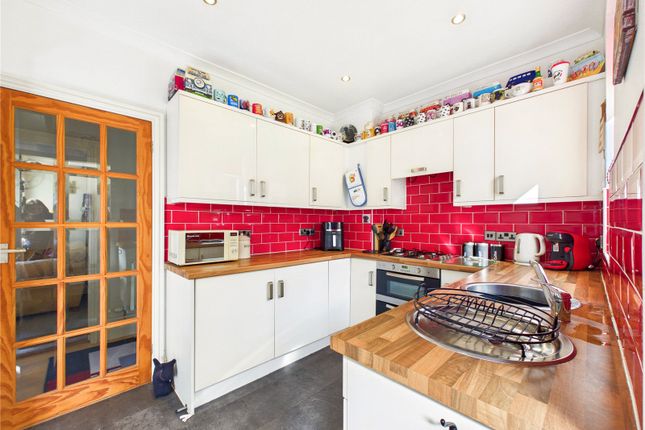 4, Windsor Way, Pembrokeshire photo 4