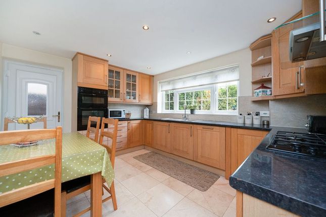 23, Grangewood, Slough photo 4