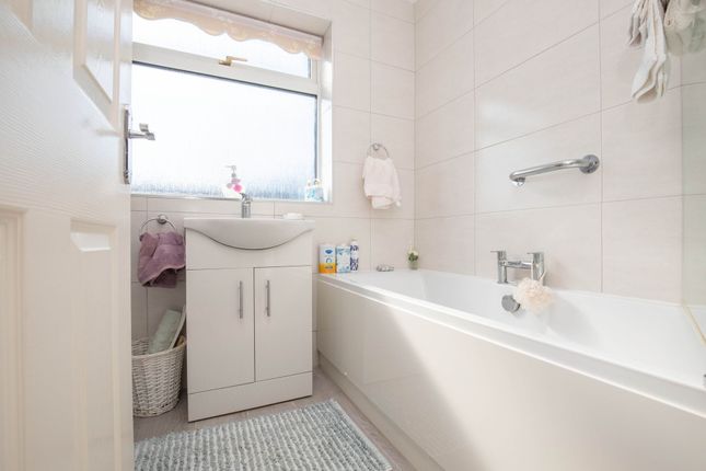 4 Melrose Close, Cardiff photo 4
