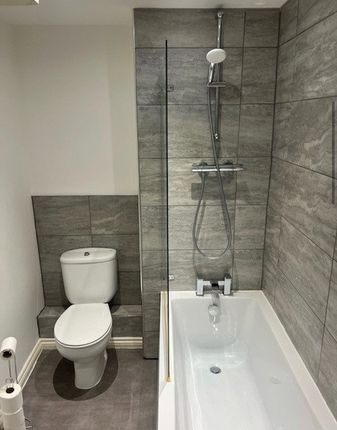 The Oaks,Apartment 5, Hampton Court Way, Widnes photo 5