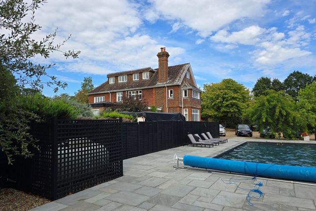 5 Woodfalls Manor, Loxwood Road, HORSHAM photo 4