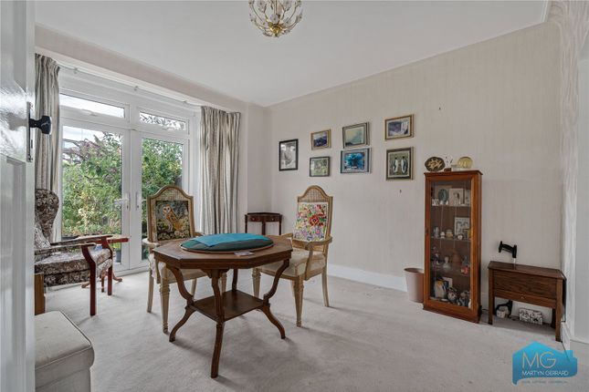 19, West Walk, Barnet photo 4