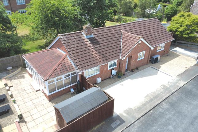 3-bed house on Rosine, Byron Close, Newbury, £650,000