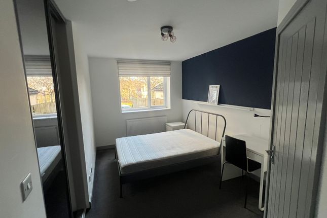 61, Fairleigh, Sheffield photo 2