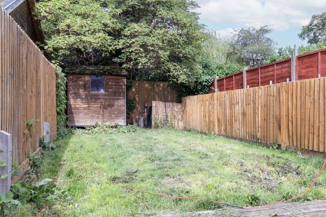 12A, Strathearn Road, London photo 4