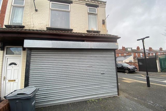 Thumbnail Retail premises to let in 1 Law Street, West Bromwich