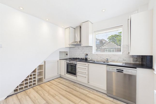 22,, Beaulieu Close, East Twickenham photo 3
