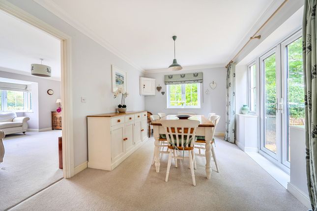 1 Brook Meadows, Chichester photo 3