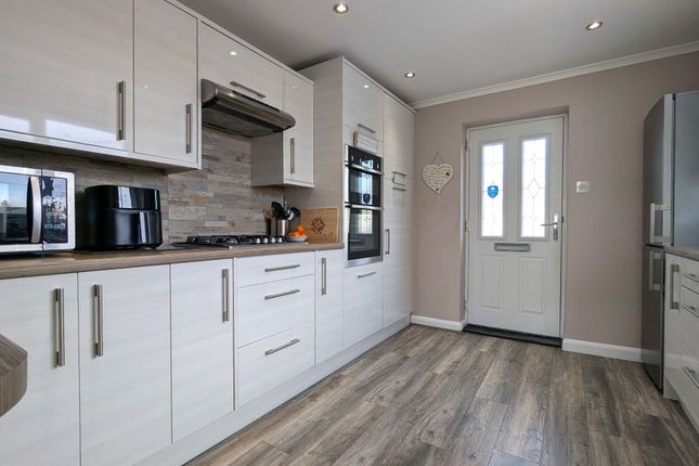 3 Don Crescent, Great Lumley photo 5