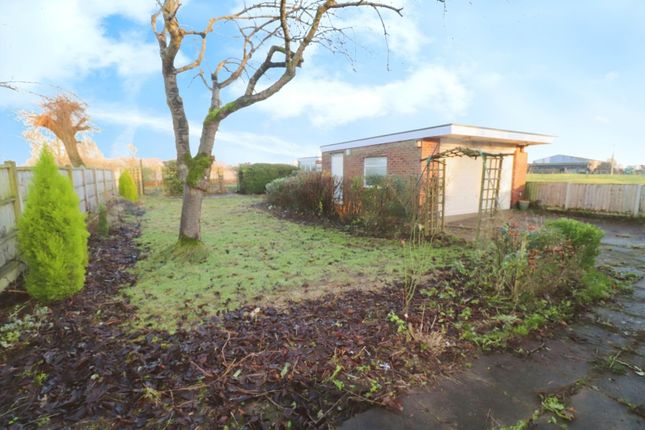 Detached bungalow for sale in Nuneaton Road, Bulkington, Bedworth