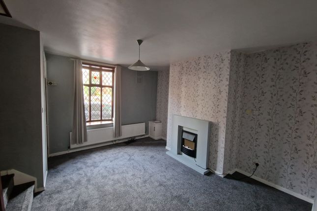 79, Stoneleigh Street, Oldham photo 2