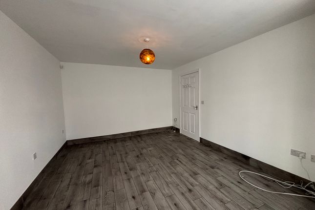 101, Coventry photo 3