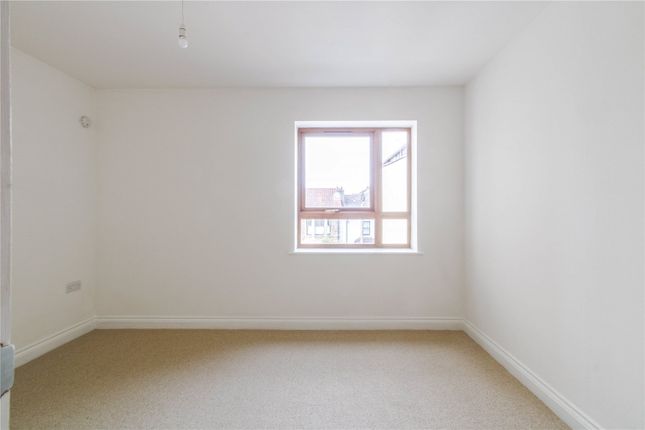 Flat for sale in Kings Court, Southville, Bristol