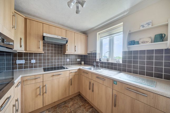 Flat 28, Mitchell Lodge, 50-56, West End Road, Southampton photo 4
