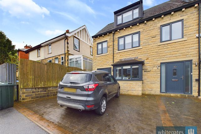 Town house for sale in Aberdeen Terrace, Clayton, Bradford, West Yorkshire