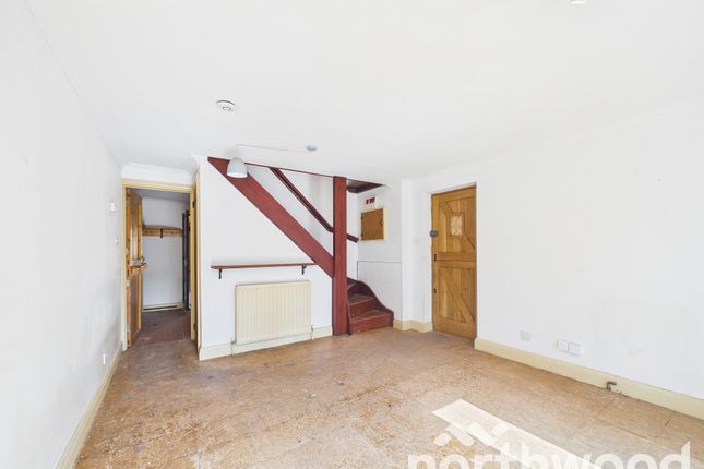 15, Dragonfly Close, Ashford photo 4