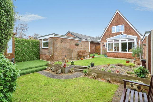 15, Hawkchurch Gardens, Poole photo 4