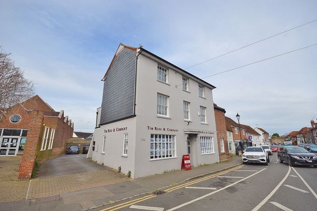 Thumbnail Flat to rent in Queens Square, High Street, Princes Risborough