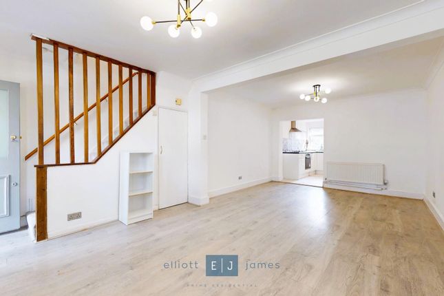 128, Forest Road, Loughton photo 3