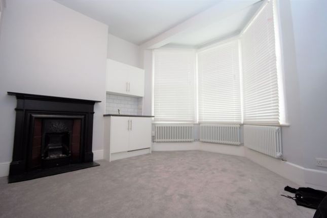 Thumbnail Property to rent in Langham Road, London