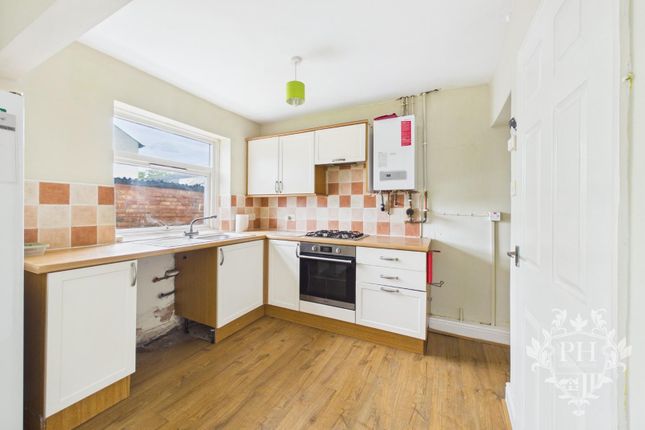 46, Park Avenue, Redcar photo 4