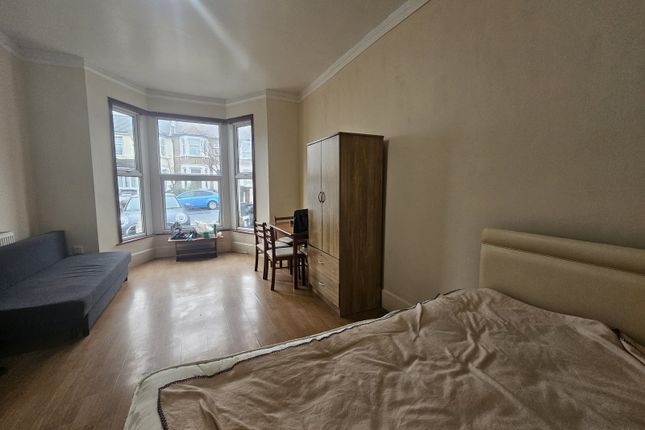 1 Bedroom Studio Flat To Rent Ilford