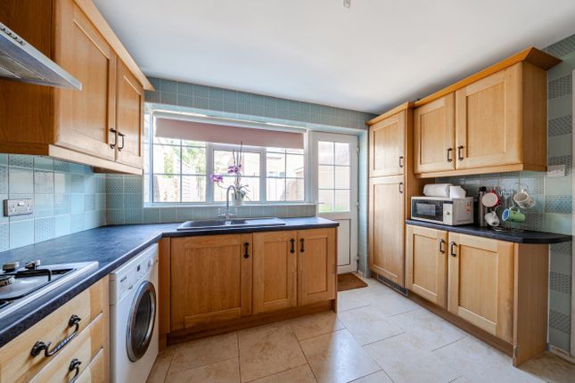 23, Cross Lane, Worthing photo 2