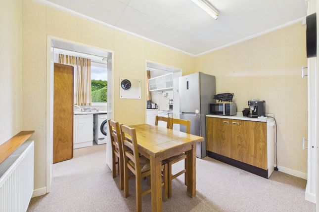38, Lister Crescent, Sheffield photo 4