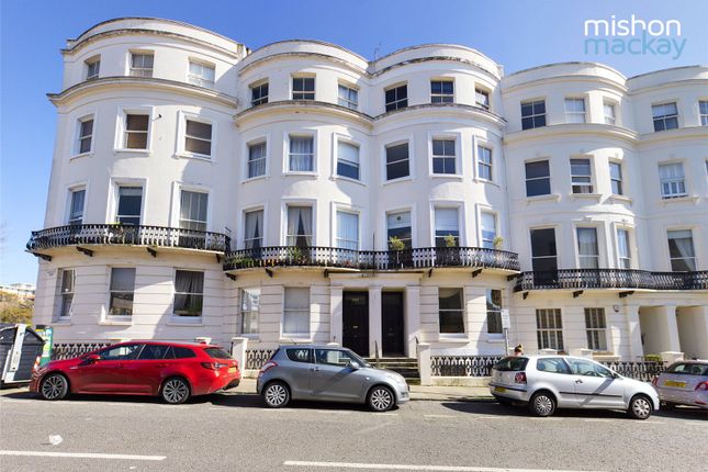 Flat for sale in Lansdowne Place, Hove, East Sussex