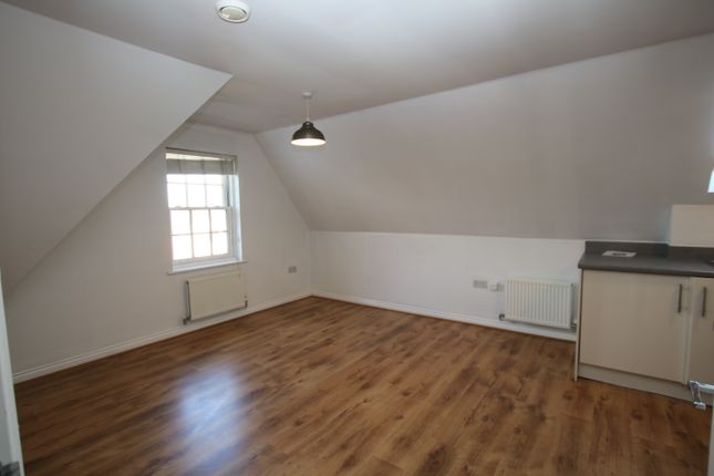 8 Jutland House, White Hart Way, Dunmow photo 4
