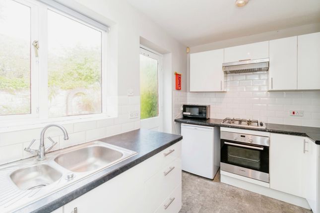 19, Highcrown Street, Southampton photo 4