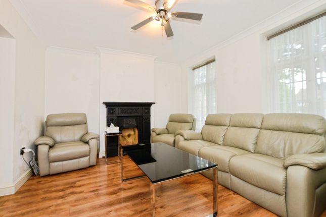 41, Moyne Place, London photo 4
