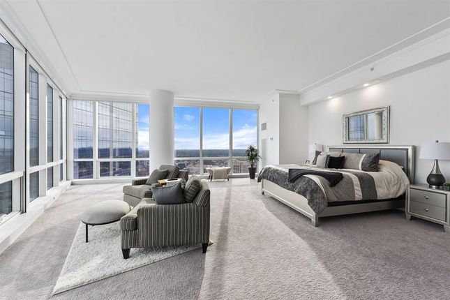 Town house for sale in 5 Renaissance Square #Ph8G, White Plains, New York, United States Of America