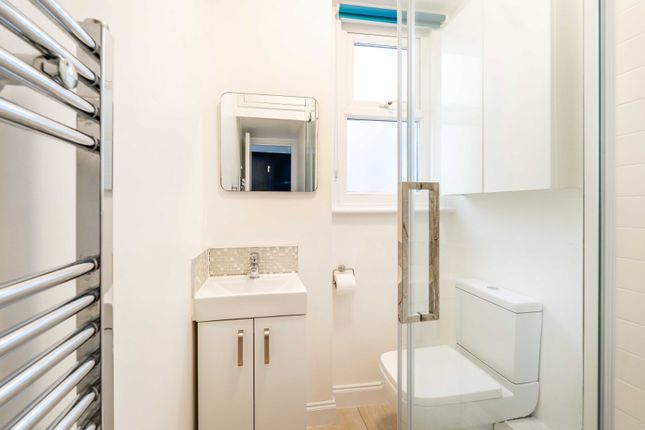 Flat 1,, 147, St Margarets Road, St Margarets photo 4