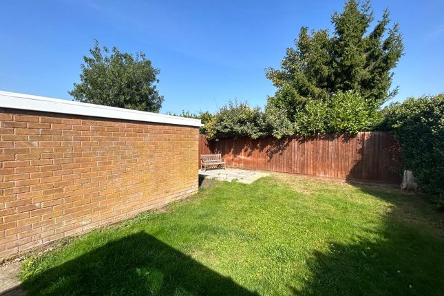 Detached bungalow for sale in Willow Drive, Wellesbourne, Warwick