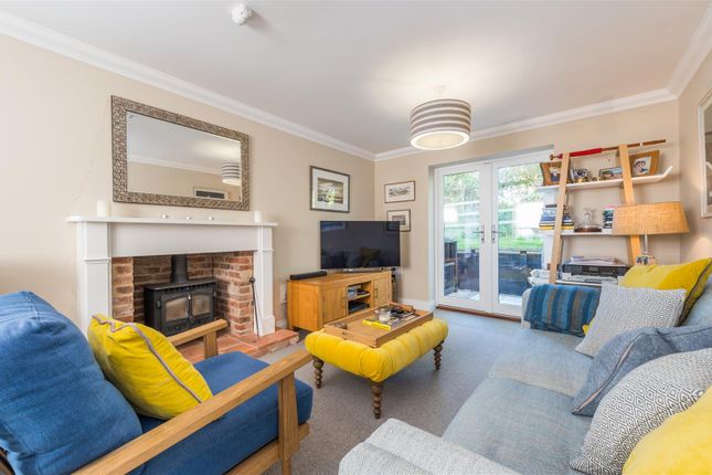 1, Yew Close, Saxmundham photo 3