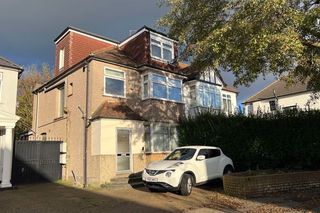 Thumbnail Property to rent in Holmwood Grove, London