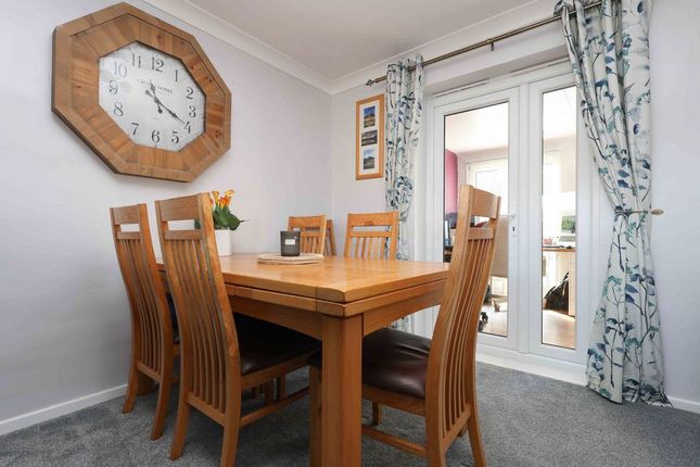 68, Moor Park, Clevedon photo 4