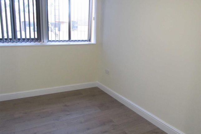 Ednam Court, Flat 12, St James Road, Dudley photo 5