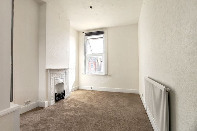 53b, Balfour Road, Ilford photo 4
