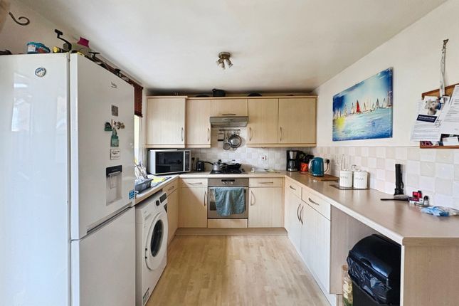 69, Osborne Heights, Isle of Wight photo 2