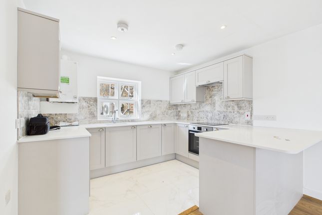 8a, Forehill, Ely photo 3