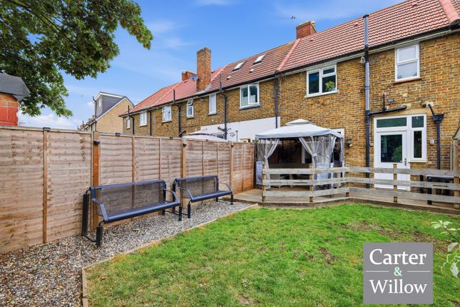 69, Arnold Road, Dagenham photo 4