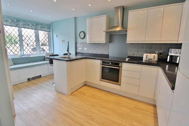 19, Eagle Close, Fareham photo 3