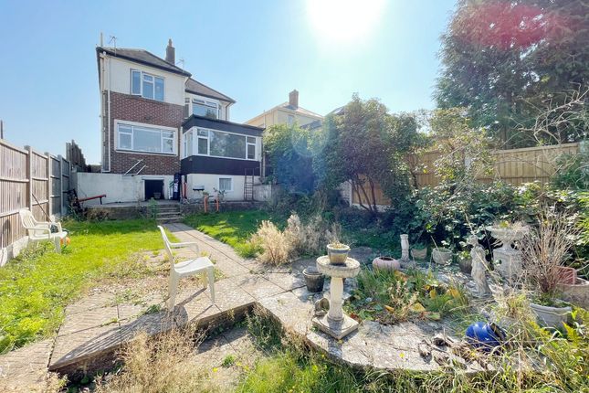 Ferncroft Road, Bournemouth photo 2