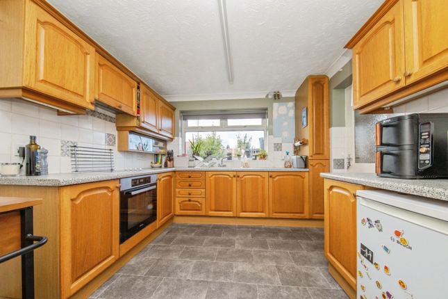 18, Fitzgerald Road, Ipswich photo 4
